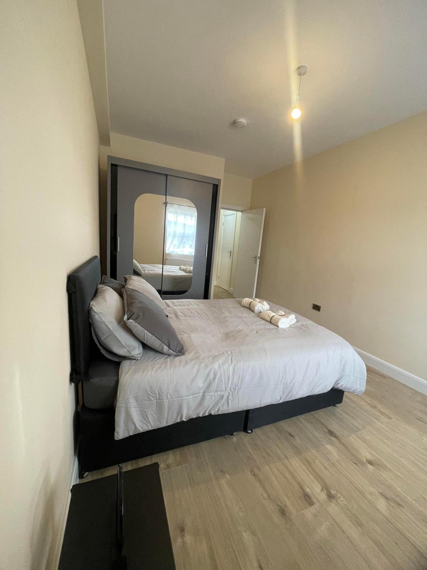 Wembley Stunning Modern Apartamento *